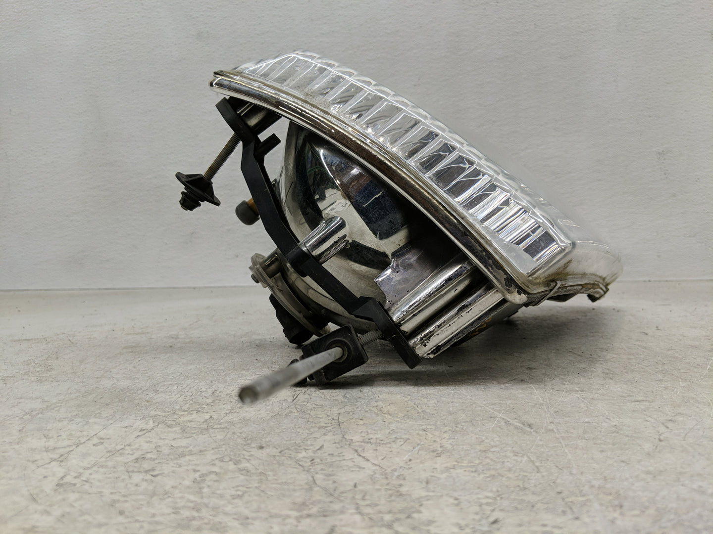 2002-2005 Ford Explorer Passenger Right Oem Head Light Headlight Lamp - Oemusedautoparts1.com