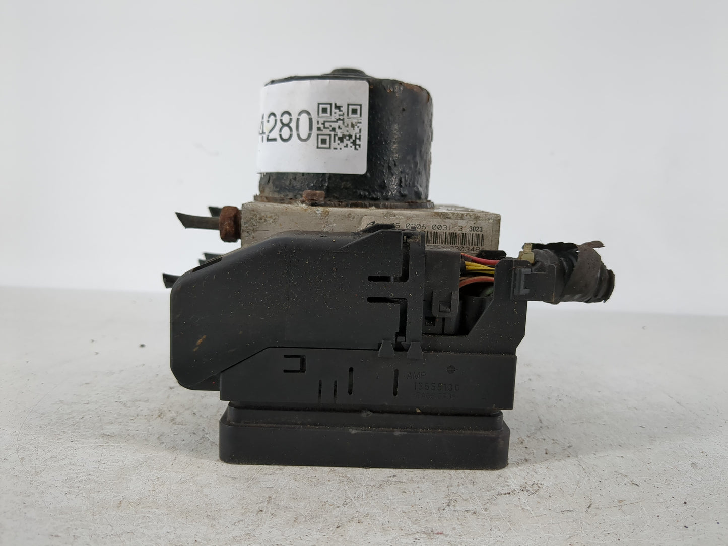 2004 Ford Explorer ABS Pump Control Module Replacement P/N:4L2T-2C219-AE Fits OEM Used Auto Parts - Oemusedautoparts1.com