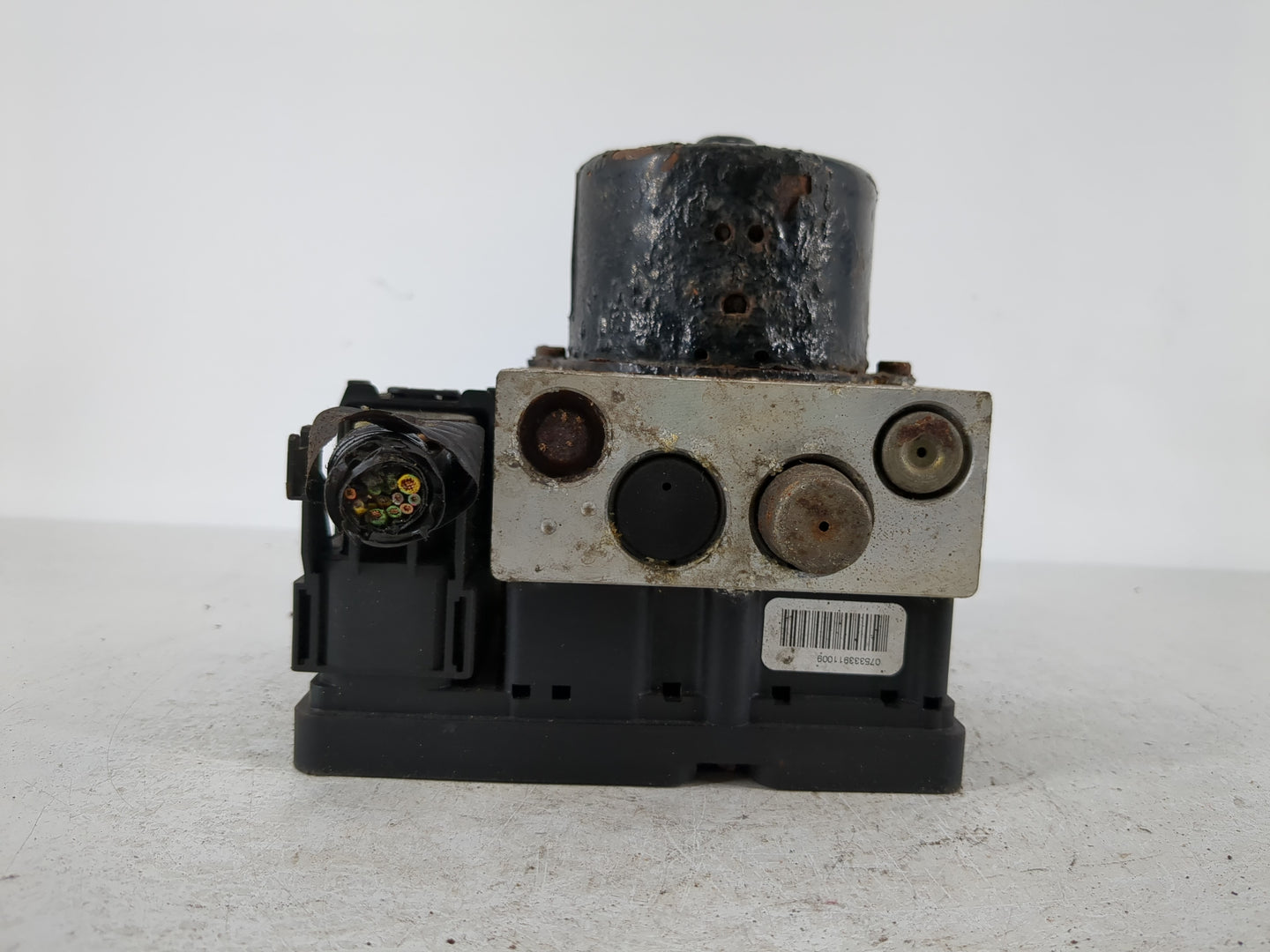 2004 Ford Explorer ABS Pump Control Module Replacement P/N:4L2T-2C219-AE Fits OEM Used Auto Parts - Oemusedautoparts1.com