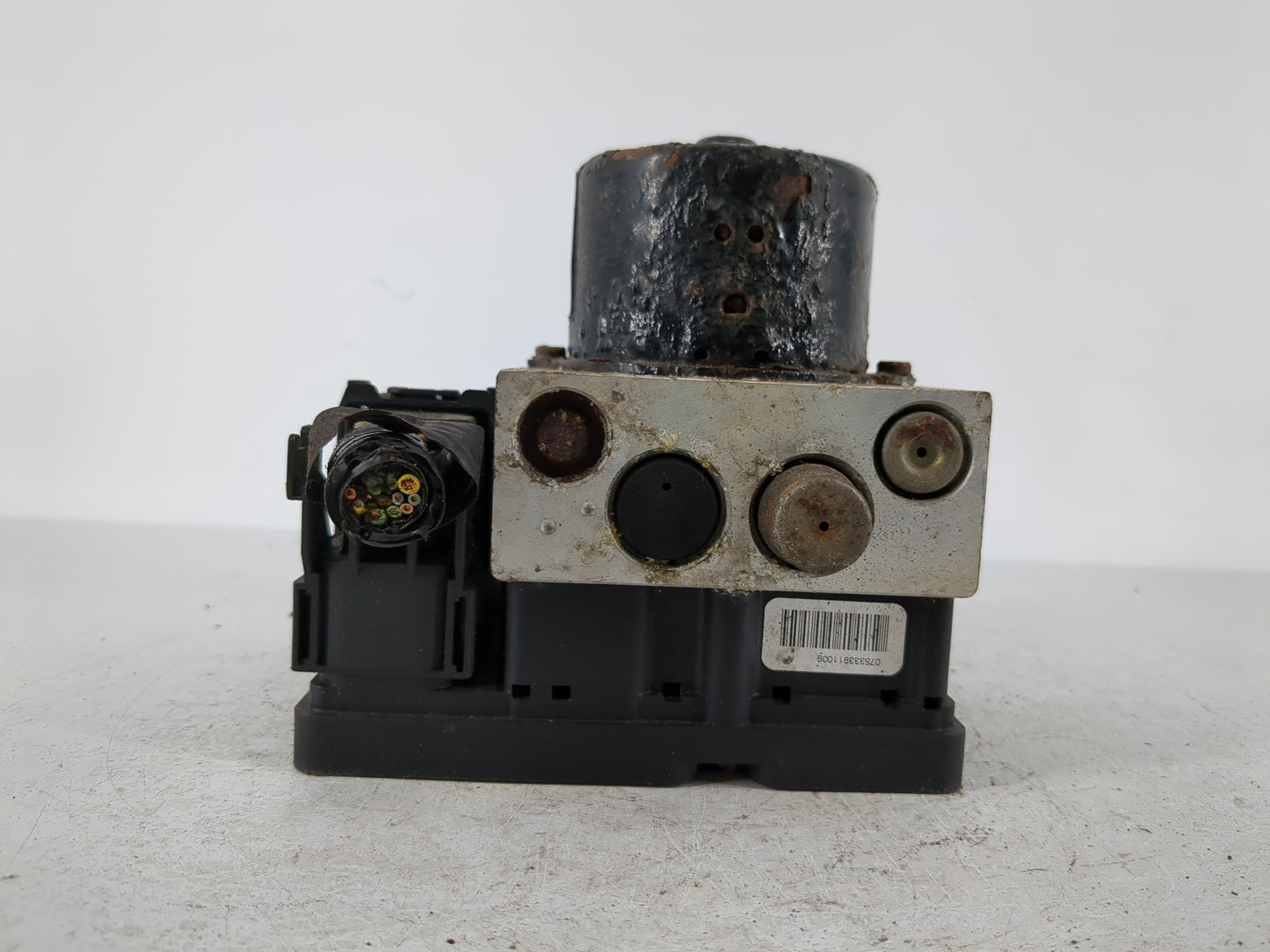 2004 Ford Explorer ABS Pump Control Module Replacement P/N:4L2T-2C219-AE Fits OEM Used Auto Parts - Oemusedautoparts1.com