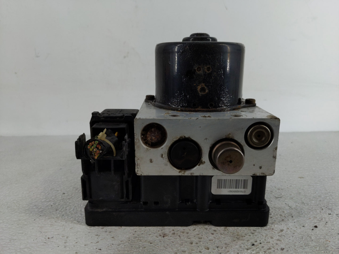 2004 Ford Explorer ABS Pump Control Module Replacement P/N:4L2T-2C219-AD Fits OEM Used Auto Parts - Oemusedautoparts1.com