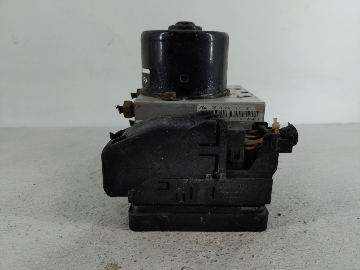 2004 Ford Explorer ABS Pump Control Module Replacement P/N:4L2T-2C219-AD Fits OEM Used Auto Parts - Oemusedautoparts1.com