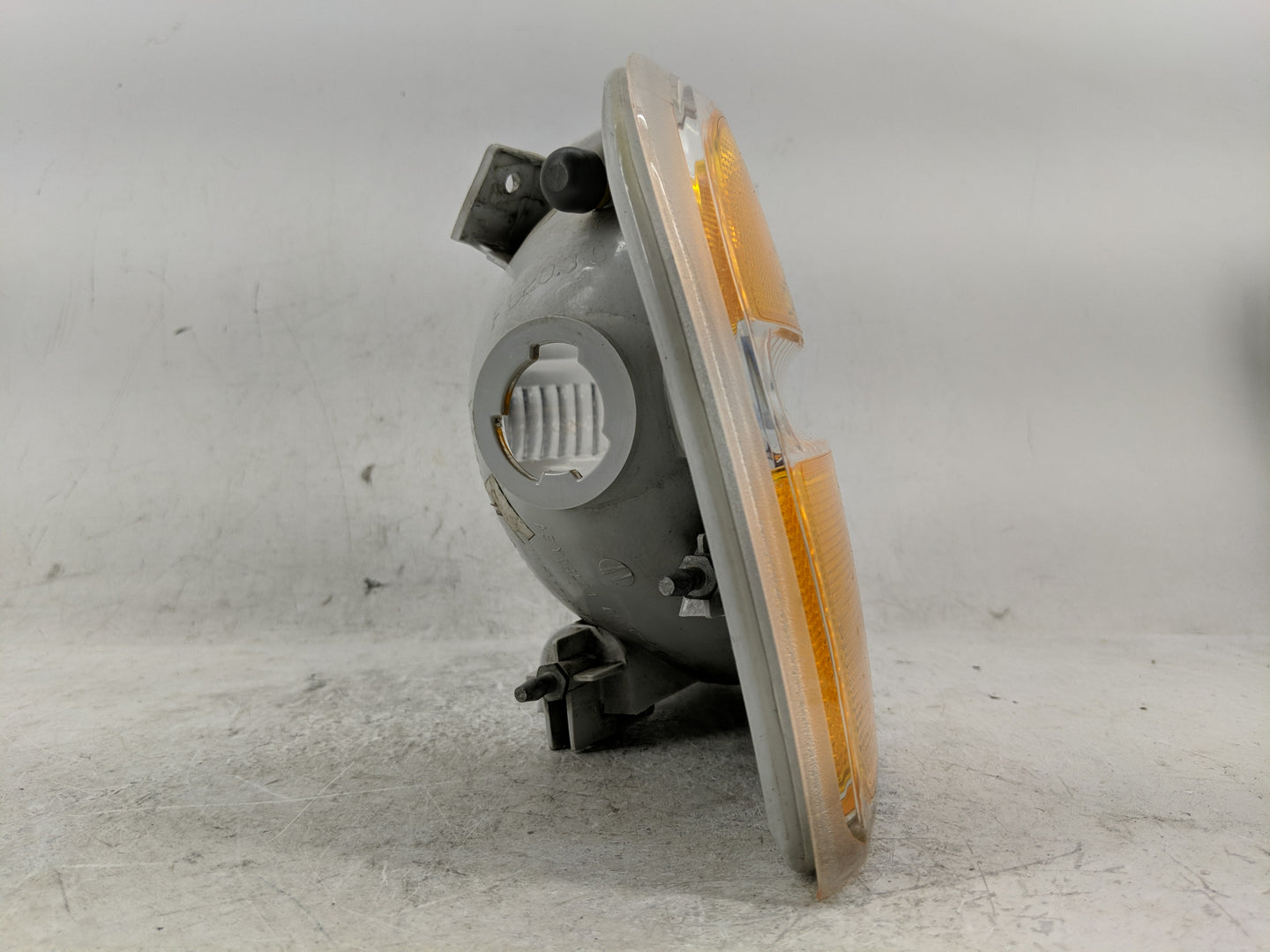 2004-2005 Ford Explorer Passenger Right Oem Front Light Lamp - Oemusedautoparts1.com