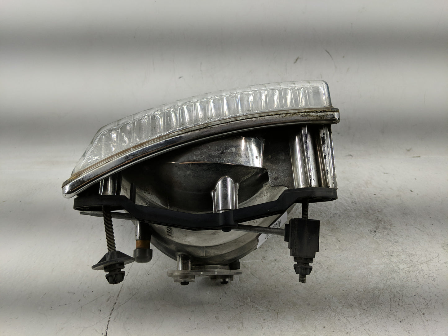 2002-2005 Ford Explorer Passenger Right Oem Head Light Headlight Lamp - Oemusedautoparts1.com