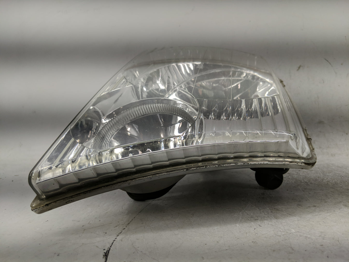 2002-2005 Ford Explorer Passenger Right Oem Head Light Headlight Lamp - Oemusedautoparts1.com