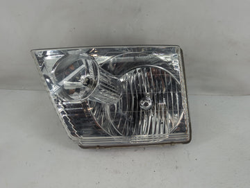 2002-2005 Ford Explorer Passenger Right Oem Head Light Headlight Lamp - Oemusedautoparts1.com