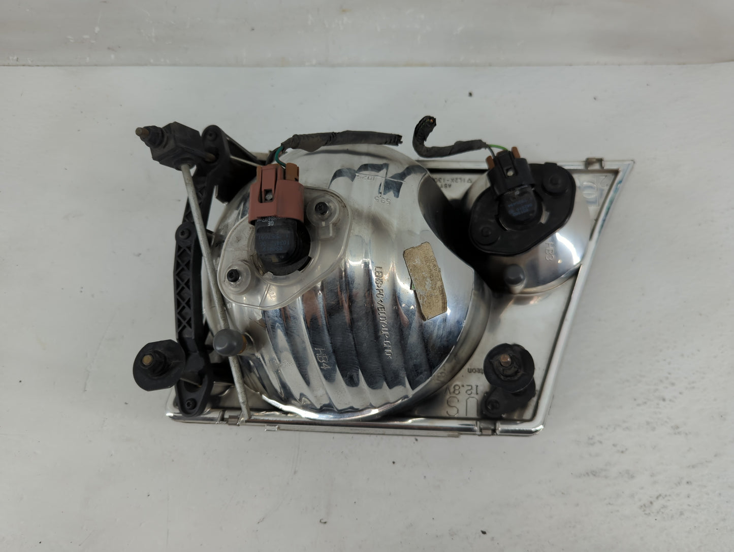 2002-2005 Ford Explorer Passenger Right Oem Head Light Headlight Lamp - Oemusedautoparts1.com