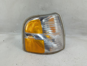 2004 Ford Explorer Passenger Right Oem Head Light Headlight Lamp - Oemusedautoparts1.com
