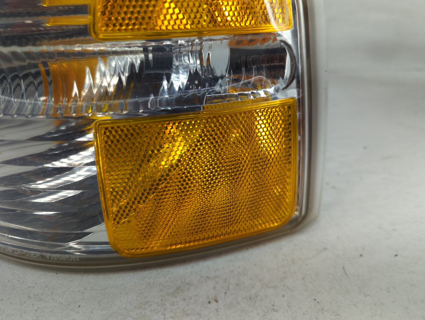 2004-2005 Ford Explorer Driver Left Oem Front Light Lamp - Oemusedautoparts1.com