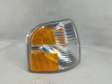 2004-2005 Ford Explorer Passenger Right Oem Front Light Lamp - Oemusedautoparts1.com