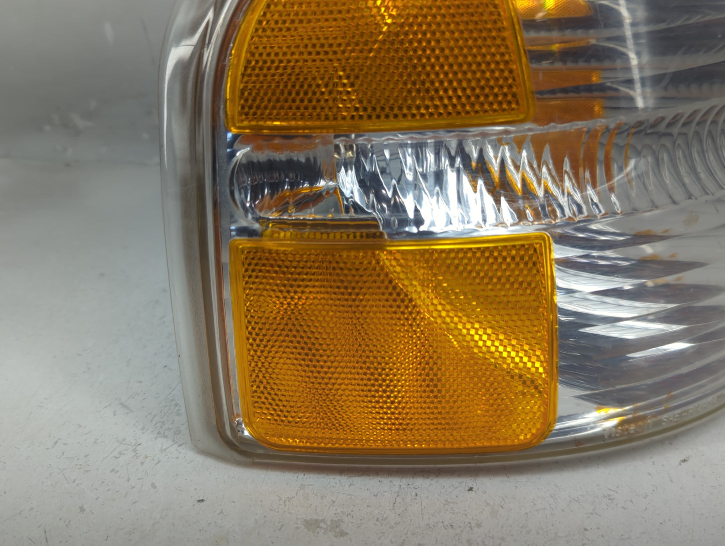 2004-2005 Ford Explorer Passenger Right Oem Front Light Lamp - Oemusedautoparts1.com