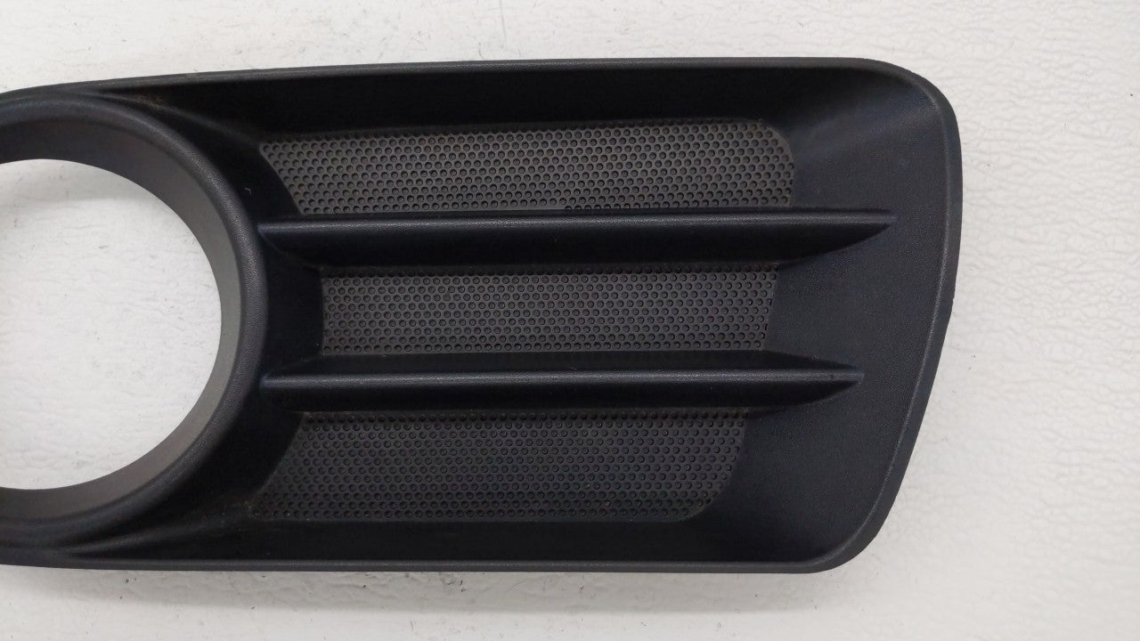 2002-2005 Ford Explorer Front Grille Bumper Not Included - Oemusedautoparts1.com