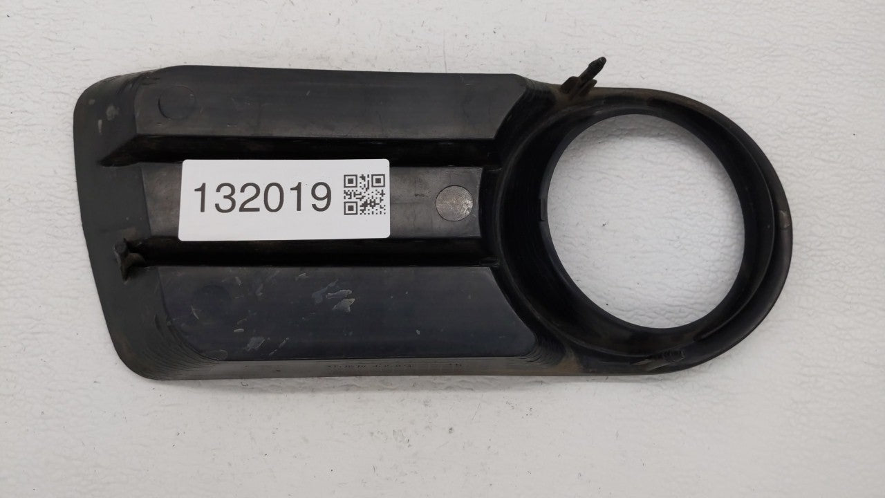 2002-2005 Ford Explorer Front Grille Bumper Not Included - Oemusedautoparts1.com