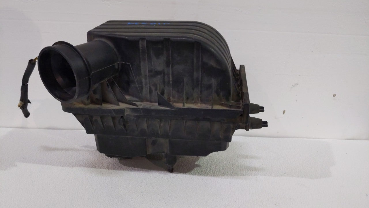 2004-2005 Ford Explorer Air Cleaner Intake-duct Hose Tube - Oemusedautoparts1.com