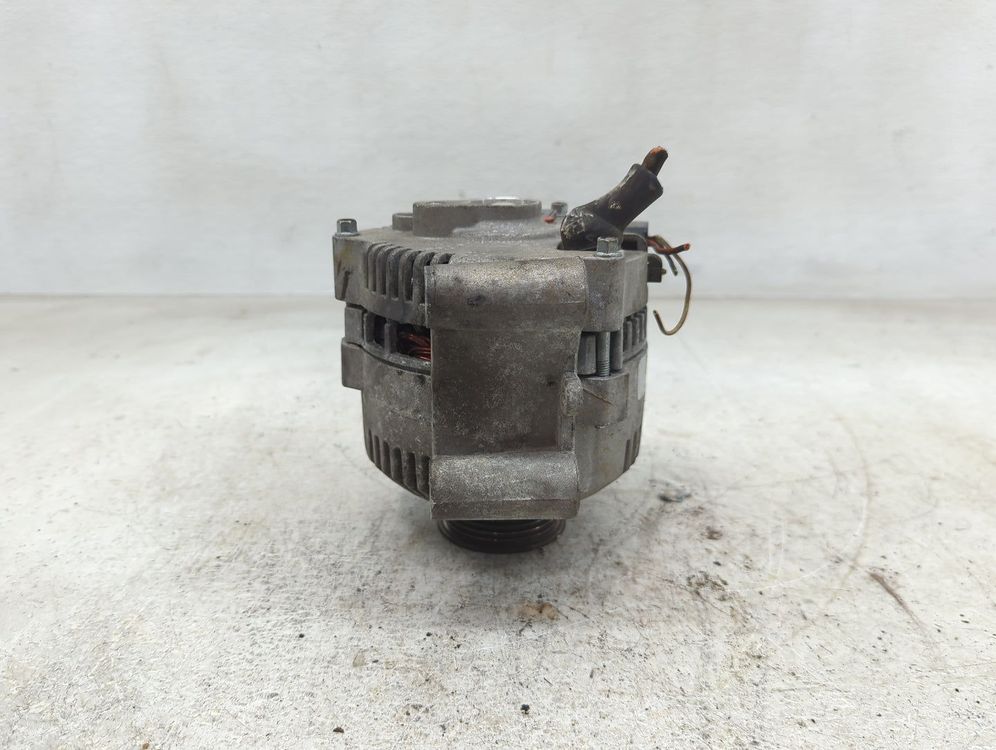 2004-2008 Ford Explorer Alternator Replacement Generator Charging Assembly Engine OEM Fits Fits 2004 2005 2006 2007 2008 200