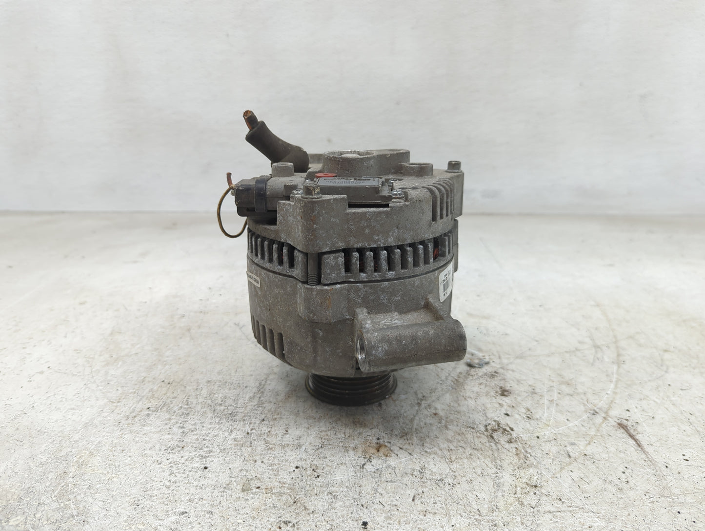 2004-2008 Ford Explorer Alternator Replacement Generator Charging Assembly Engine OEM Fits Fits 2004 2005 2006 2007 2008 200