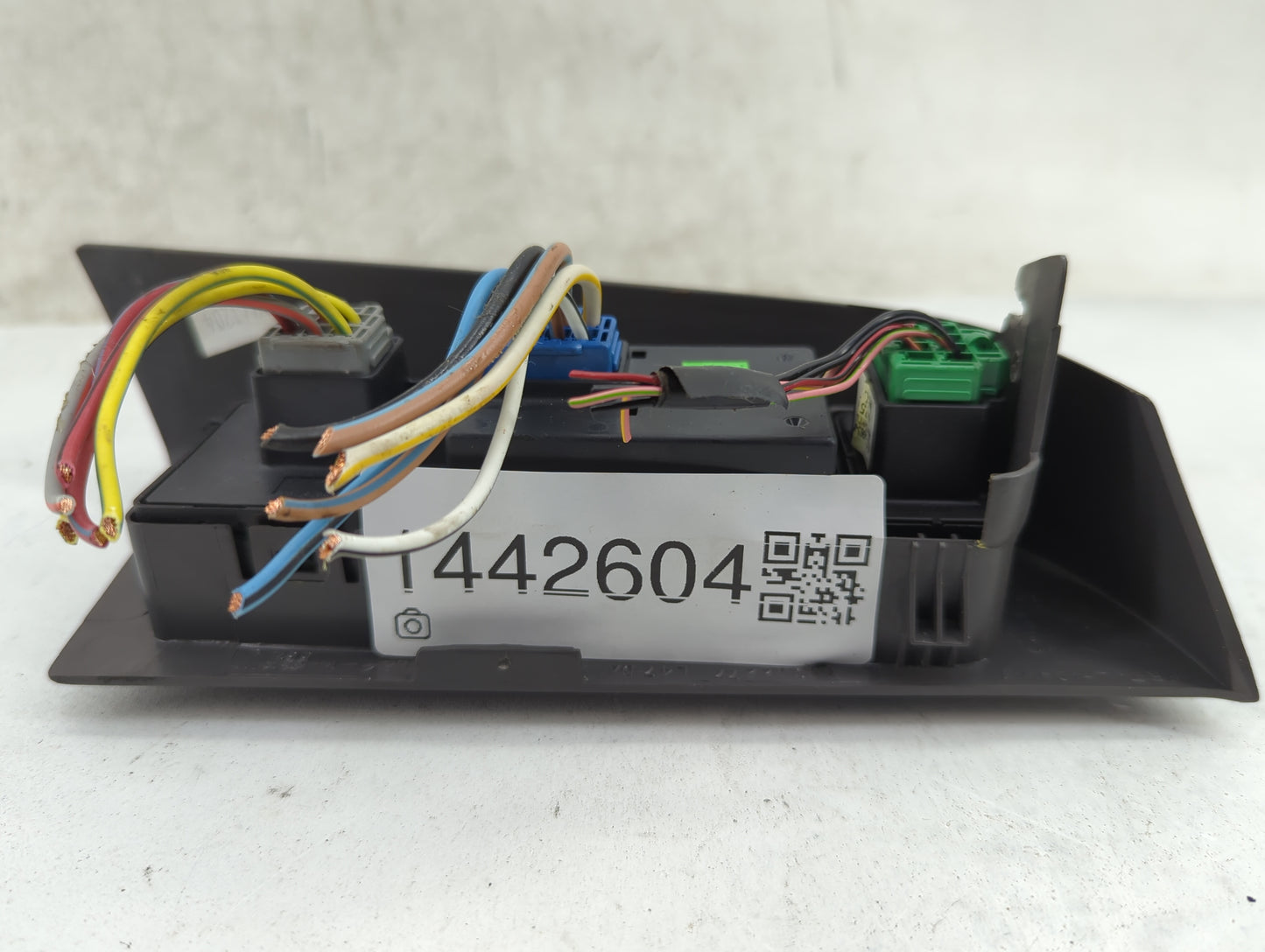 2004-2005 Ford Explorer Master Power Window Switch Replacement Driver Side Left P/N:02/1204 Fits Fits 2004 2005 2006 2007 OE