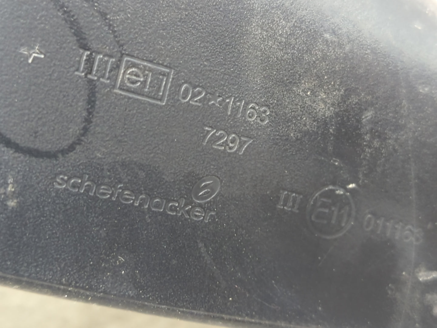 2002-2005 Ford Explorer Driver Side View Mirror - Left Door Mirror OEM Used - Oemusedautoparts1.com