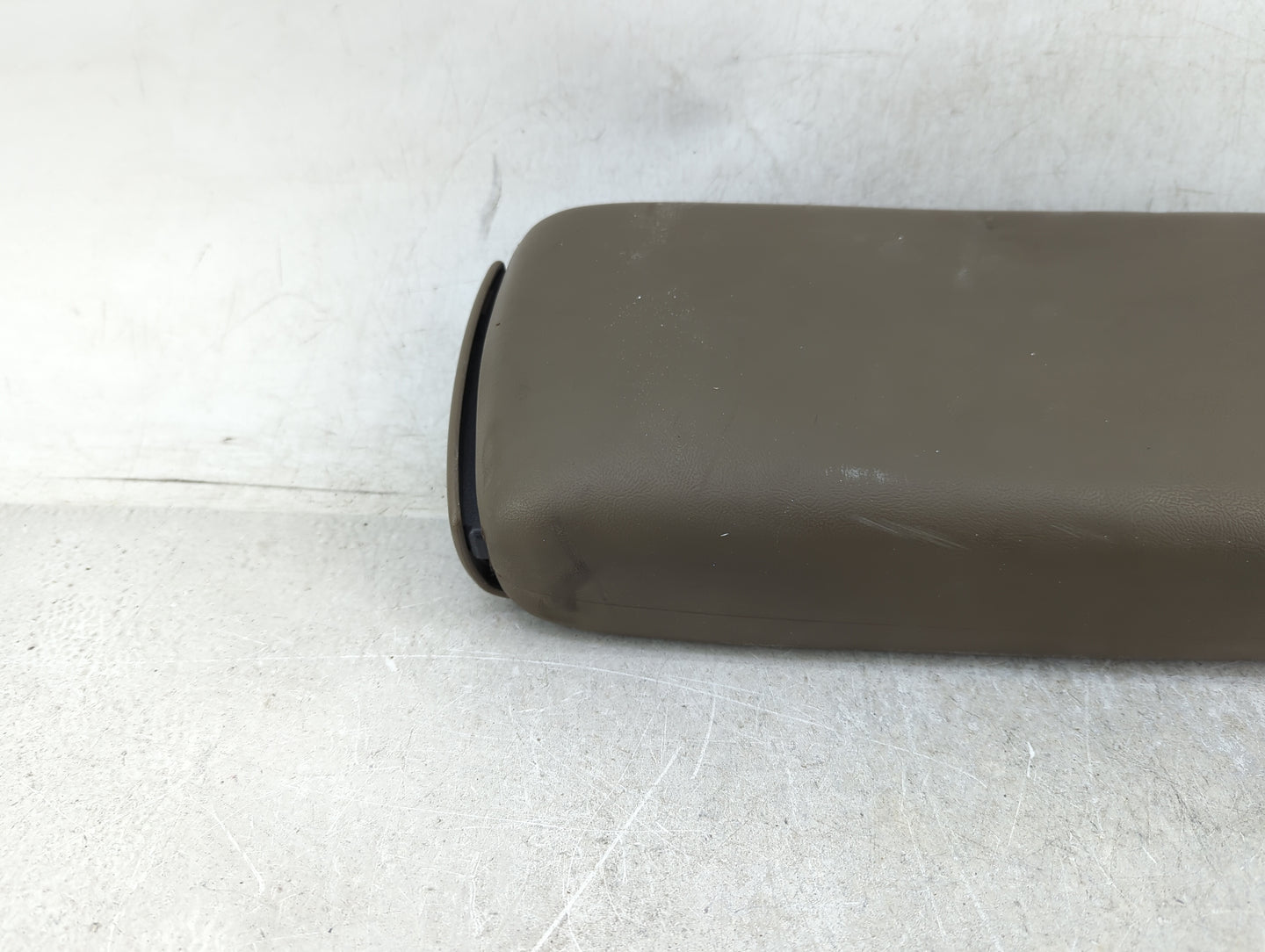 2004 Ford Explorer Center Console Armrest Cover Lid Fits OEM Used Auto Parts - Oemusedautoparts1.com
