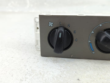 2003-2005 Ford Explorer Climate Control Module Temperature AC/Heater Replacement P/N:XL5H-19C733-BA Fits Fits 2003 2004 2005 OEM Used Auto Parts