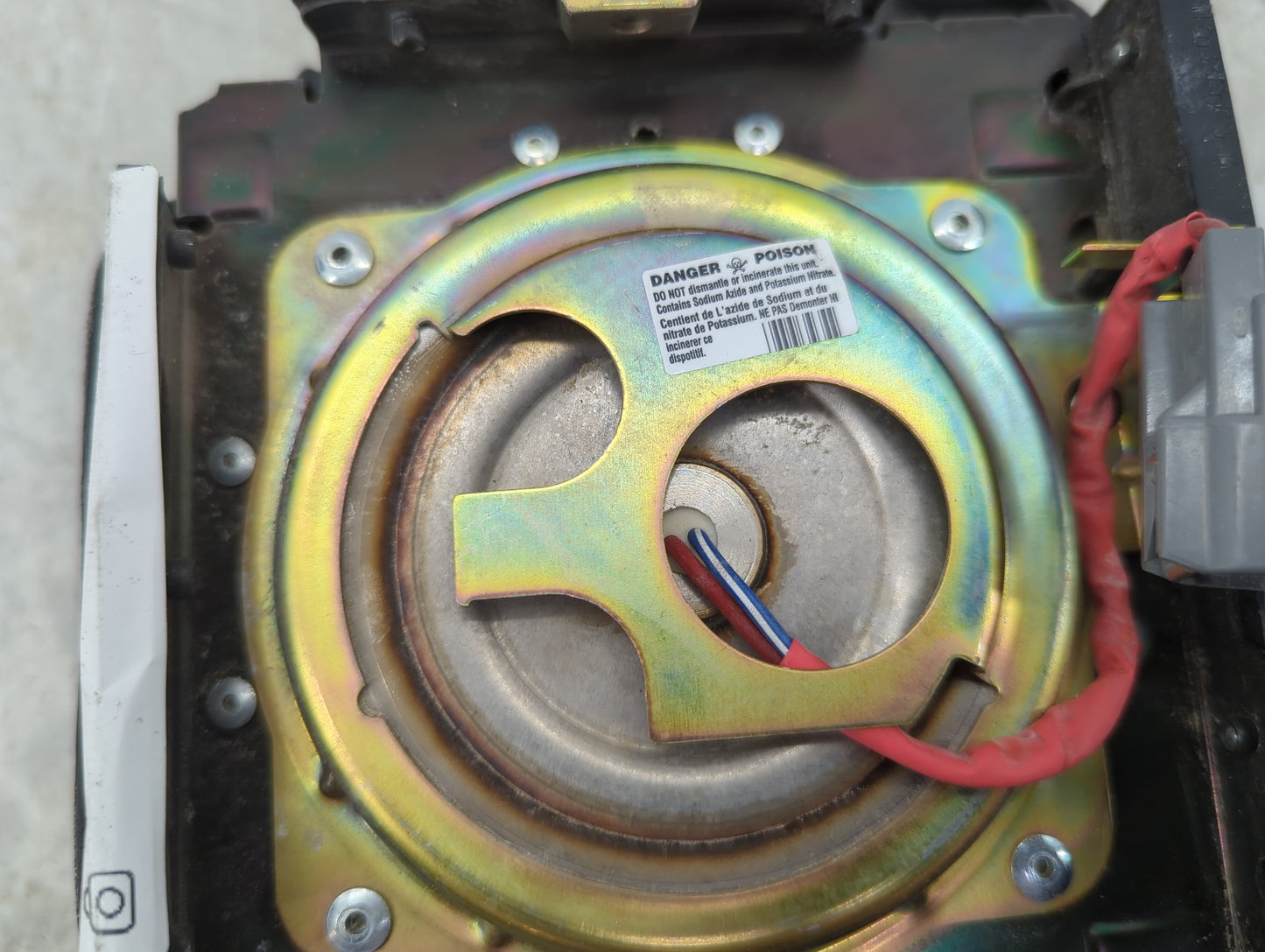 2004 Ford Explorer Air Bag Driver Left Steering Wheel Mounted - Oemusedautoparts1.com