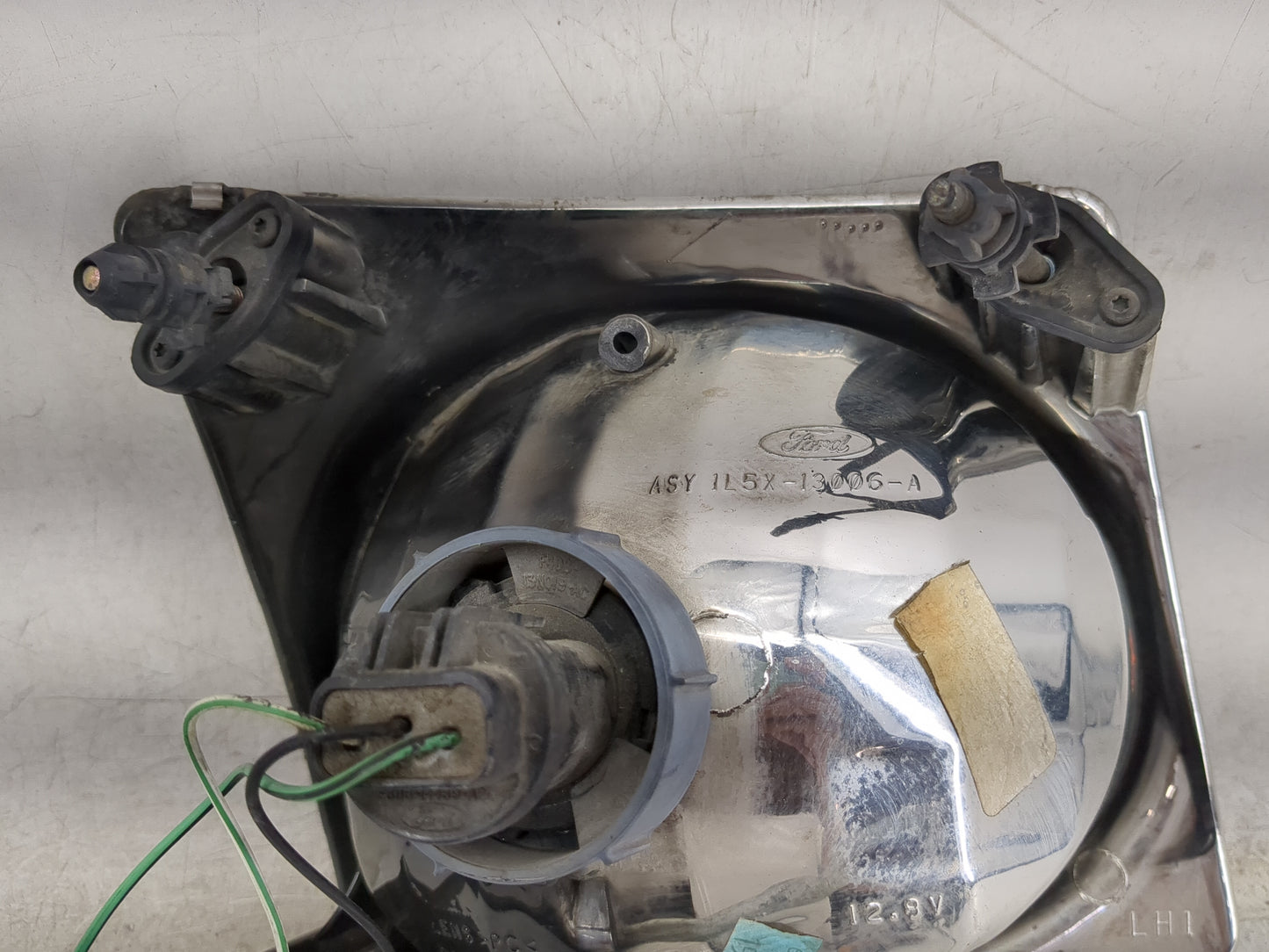 2004 Ford Explorer Driver Left Oem Front Light Lamp - Oemusedautoparts1.com