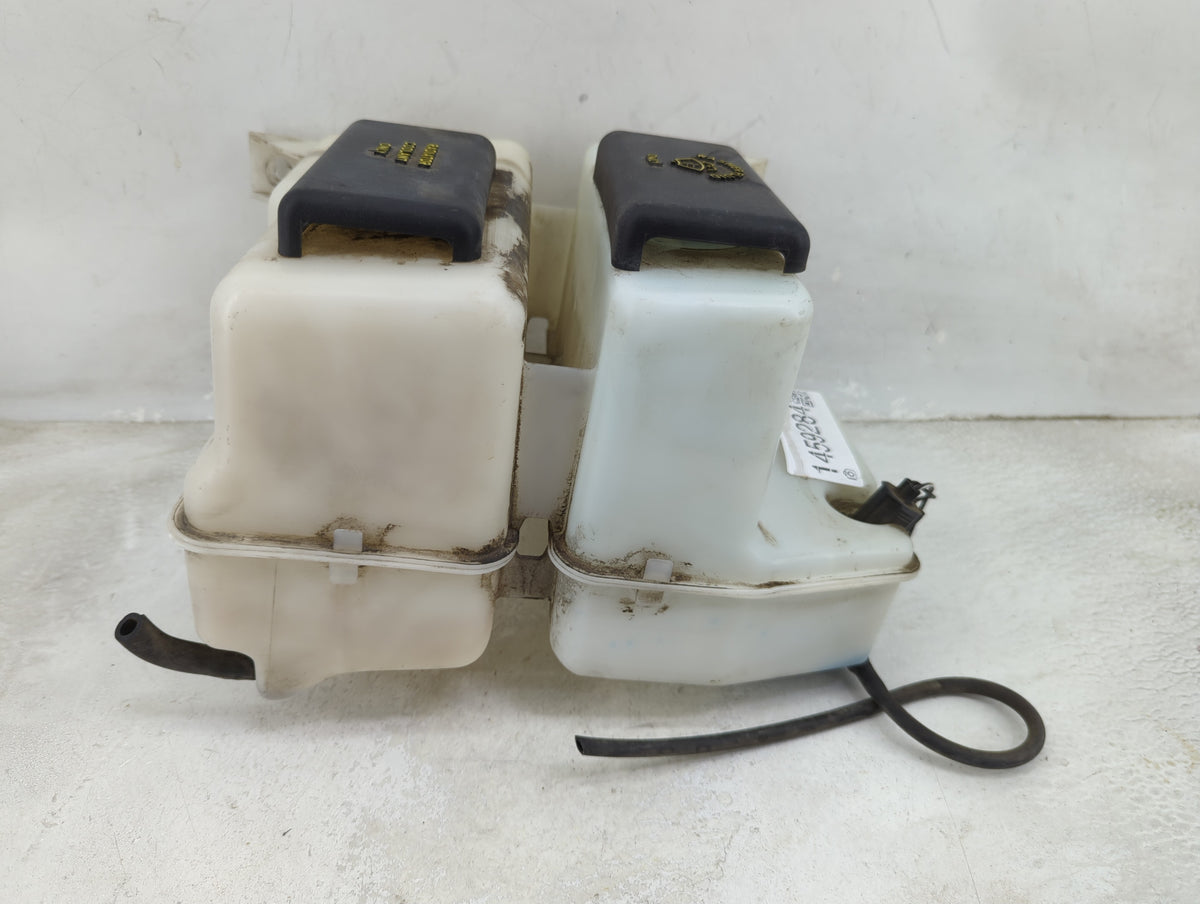 Ford Explorer Windshield Washer Fluid Reservoir Bottle Oem 1459284 - Oemusedautoparts1.com