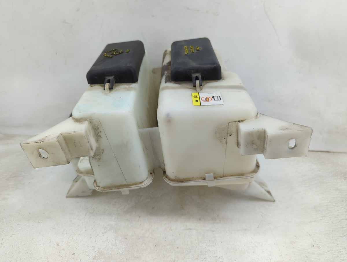 Ford Explorer Windshield Washer Fluid Reservoir Bottle Oem 1459284 - Oemusedautoparts1.com