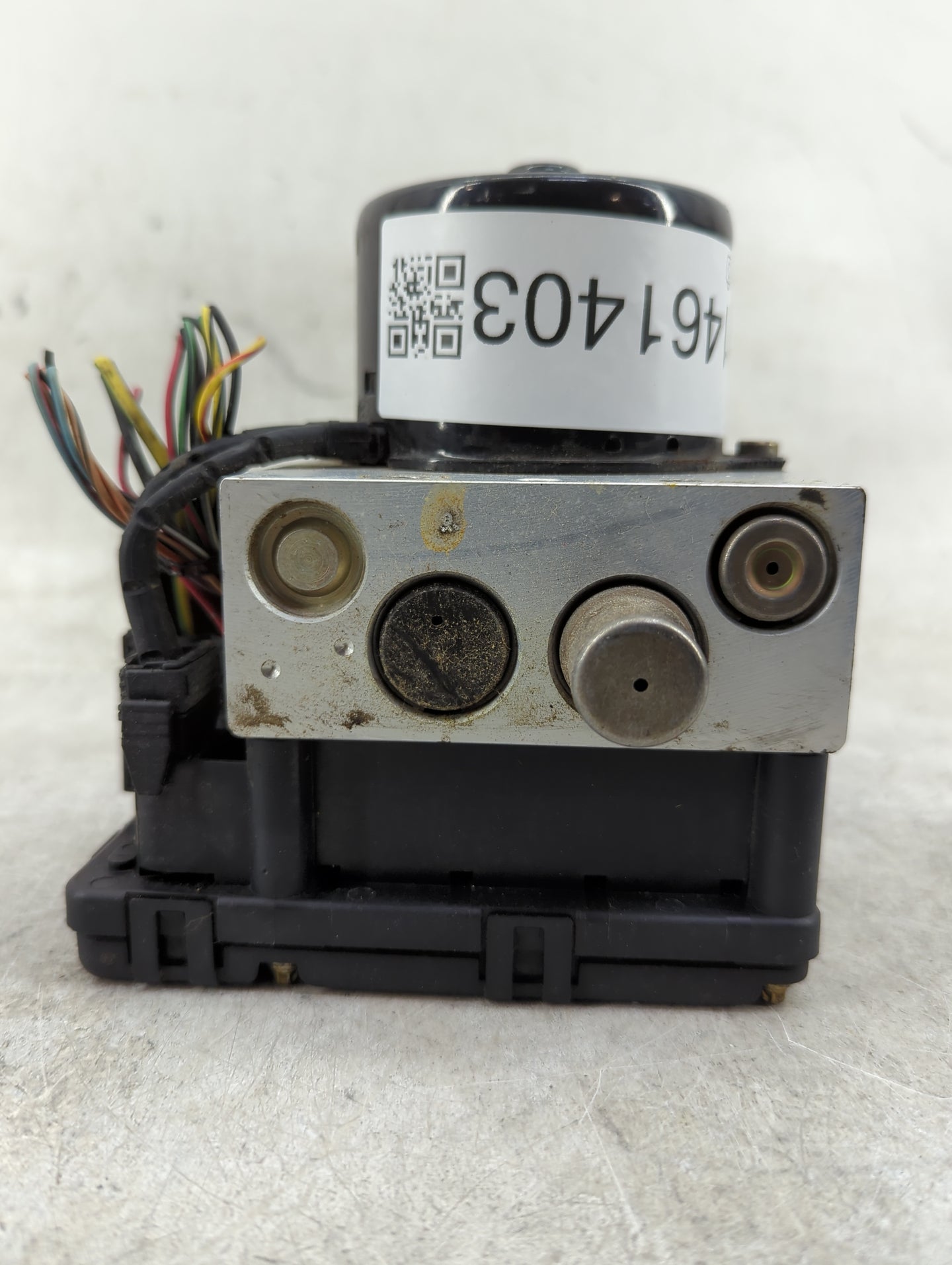 2004-2005 Ford Explorer ABS Pump Control Module Replacement P/N:3L5T-2C219-GB Fits Fits 2004 2005 OEM Used Auto Parts - Oemu