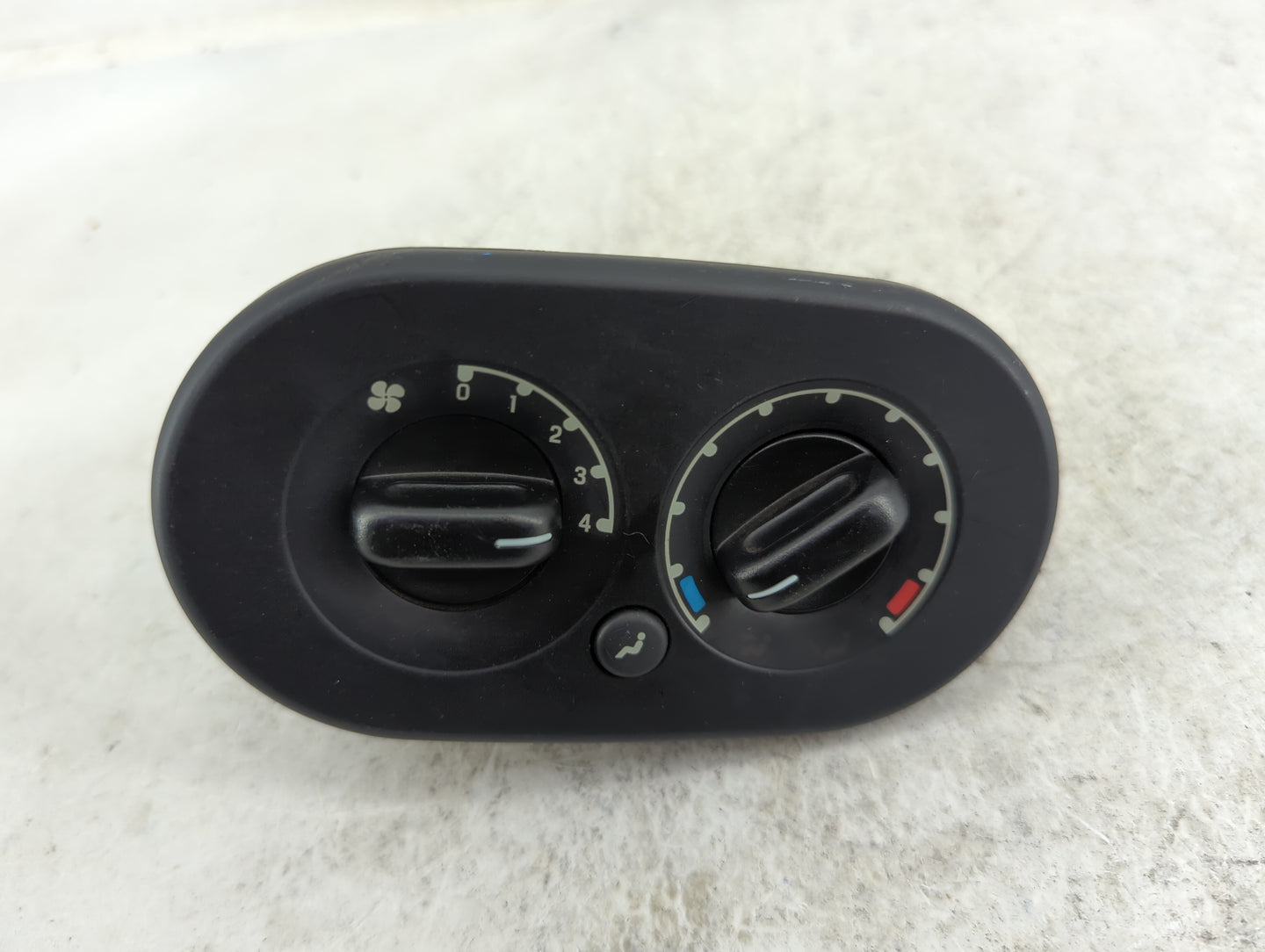 2002-2005 Ford Explorer Climate Control Module Temperature AC/Heater Replacement Fits Fits 2002 2003 2004 2005 OEM Used Auto