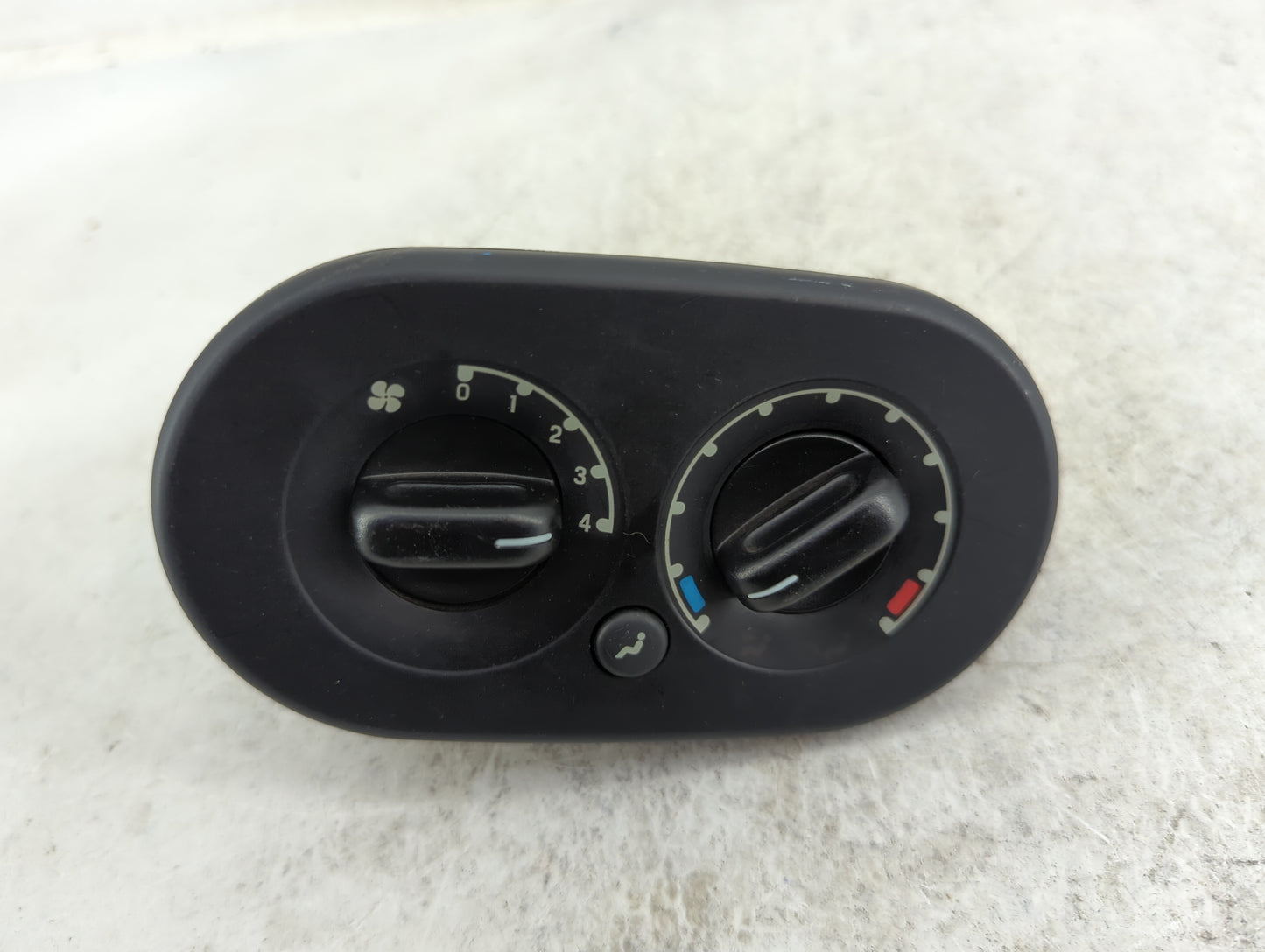 2002-2005 Ford Explorer Climate Control Module Temperature AC/Heater Replacement Fits Fits 2002 2003 2004 2005 OEM Used Auto