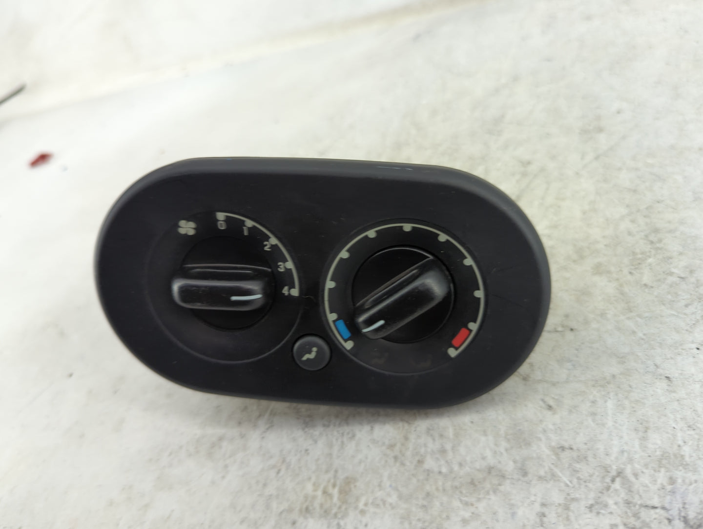 2002-2005 Ford Explorer Climate Control Module Temperature AC/Heater Replacement Fits Fits 2002 2003 2004 2005 OEM Used Auto