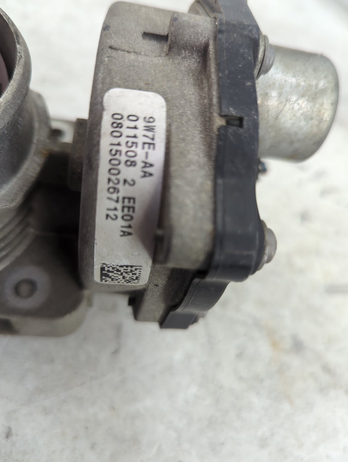 2004-2010 Ford Explorer Throttle Body P/N:9W7E-AA 011508 Fits OEM Used Auto Parts - Oemusedautoparts1.com