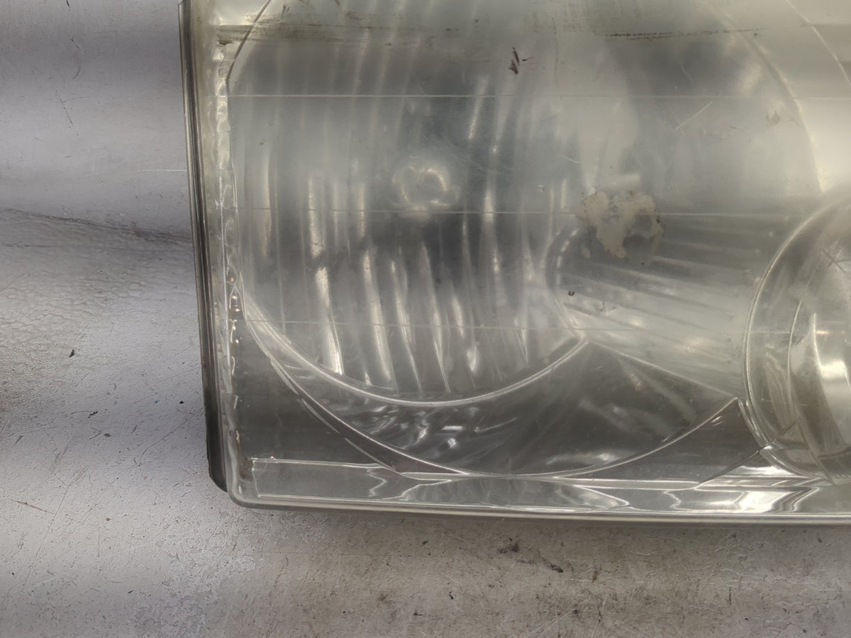 2002-2005 Ford Explorer Passenger Right Oem Head Light Headlight Lamp 1517438 - Oemusedautoparts1.com