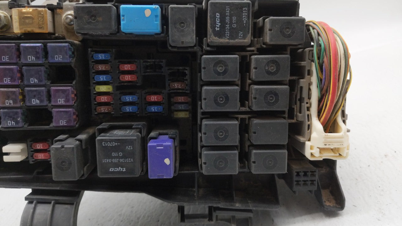 2002-2010 Ford Explorer Fusebox Fuse Box Panel Relay Module P/N:6L2T-14398-TL 6L2T-14398-XL Fits OEM Used Auto Parts - Oemus