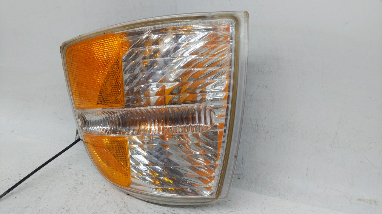2004-2005 Ford Explorer Driver Left Oem Front Light Lamp - Oemusedautoparts1.com