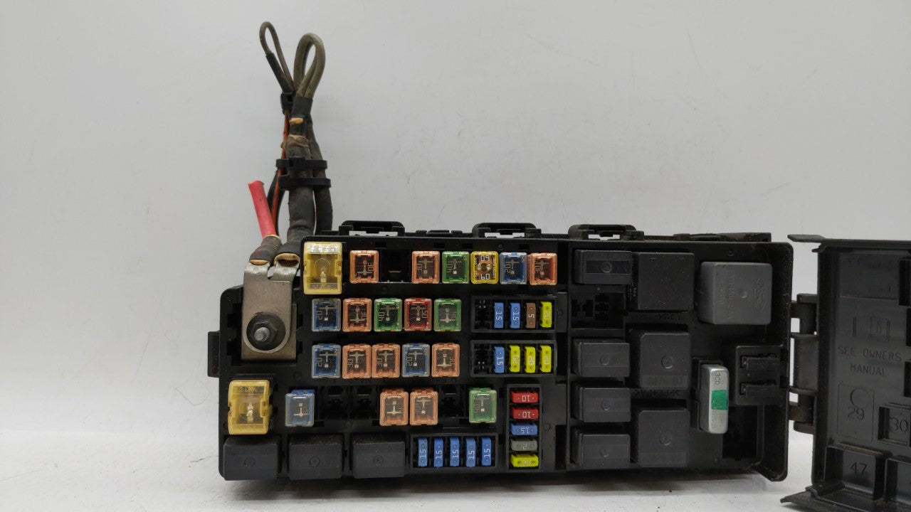 2002-2010 Ford Explorer Fusebox Fuse Box Panel Relay Module P/N:4L2T14398HE 4L2T-14398HE Fits OEM Used Auto Parts - Oemuseda