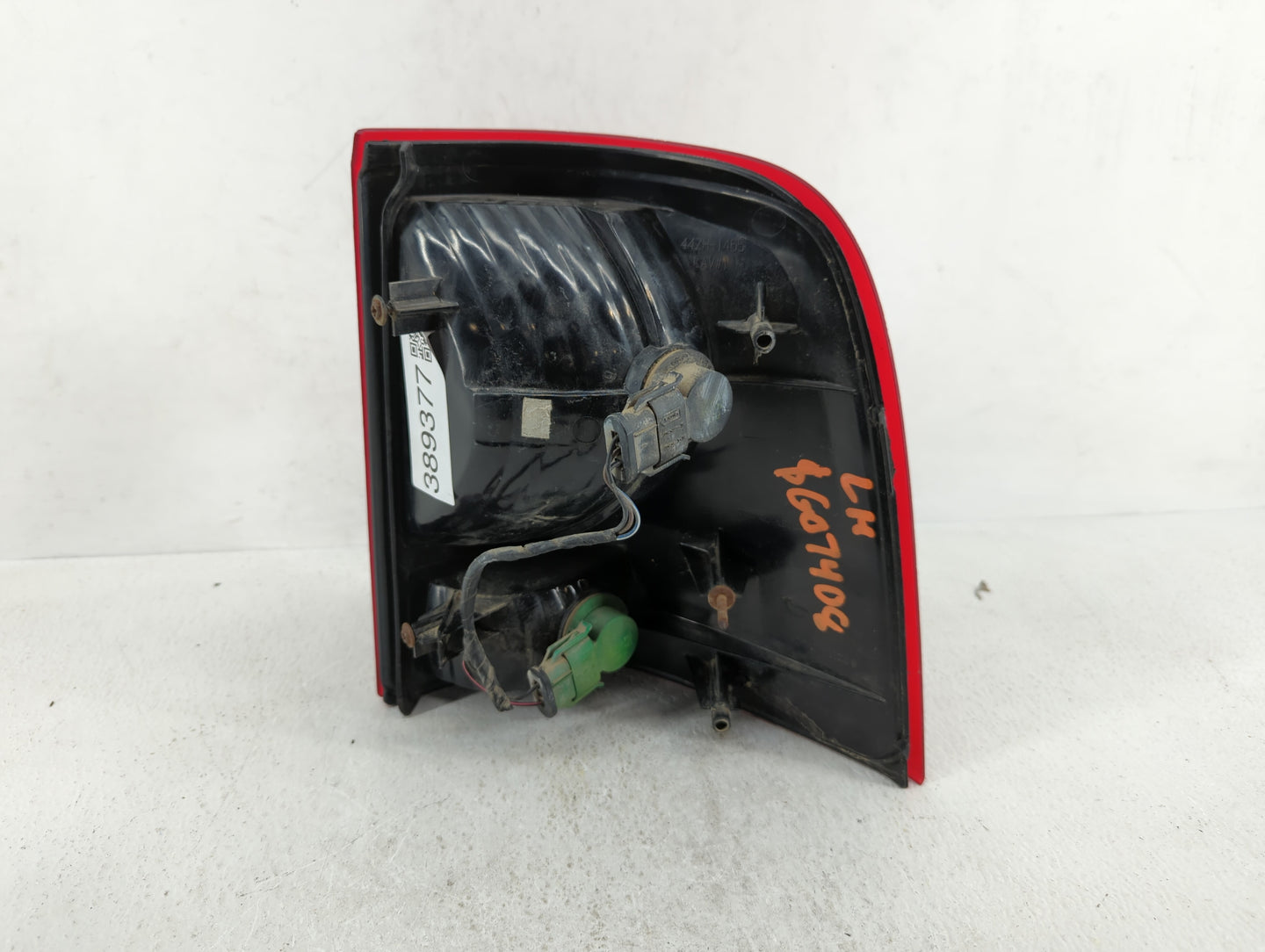 2002-2005 Ford Explorer Tail Light Assembly Driver Left OEM P/N:1L2X-13B505-B Fits Fits 2002 2003 2004 2005 OEM Used Auto Pa