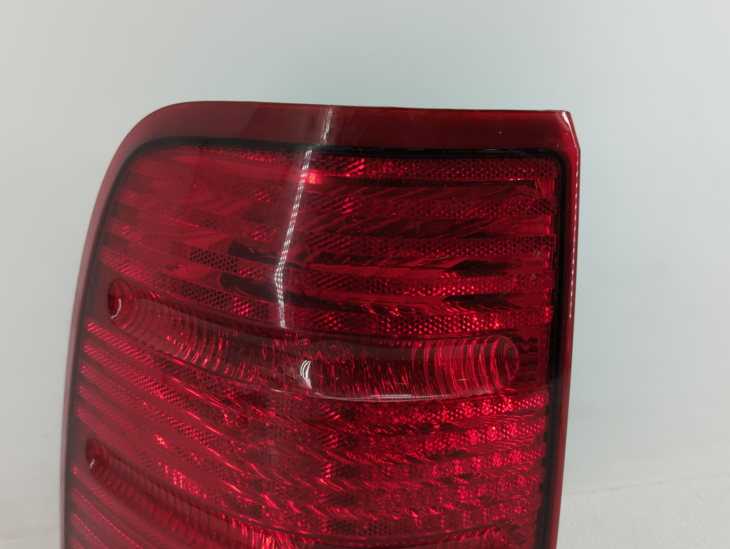 2002-2005 Ford Explorer Tail Light Assembly Driver Left OEM P/N:1L2X-13B505-B Fits Fits 2002 2003 2004 2005 OEM Used Auto Pa