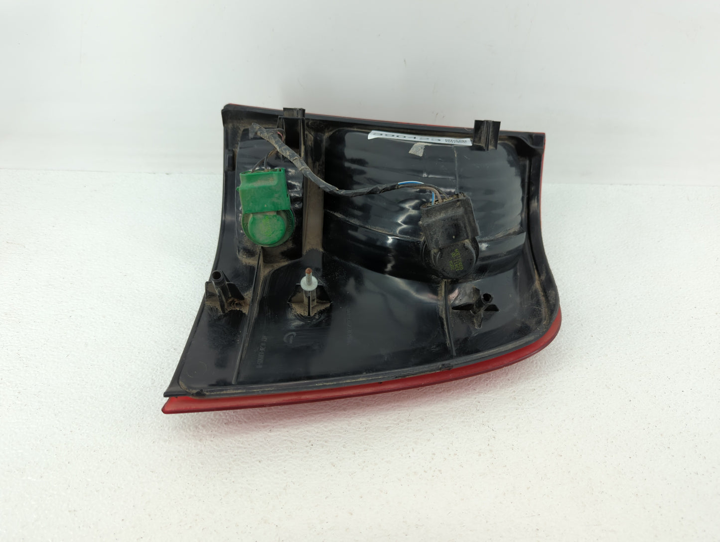 2002-2005 Ford Explorer Tail Light Assembly Driver Left OEM P/N:1L2X-13B505-B Fits Fits 2002 2003 2004 2005 OEM Used Auto Pa