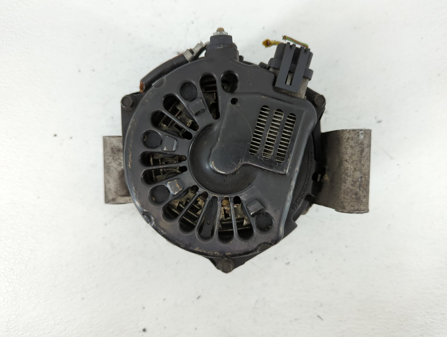 2004-2008 Ford Explorer Alternator Replacement Generator Charging Assembly Engine OEM P/N:1L2U-AB Fits OEM Used Auto Parts -