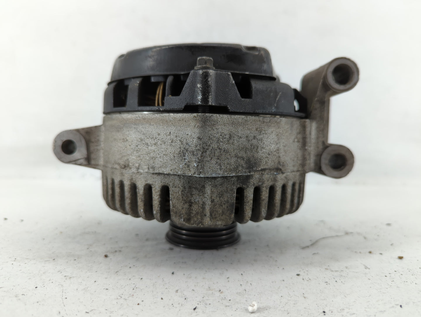 2004-2008 Ford Explorer Alternator Replacement Generator Charging Assembly Engine OEM P/N:1L2U-AB Fits OEM Used Auto Parts -