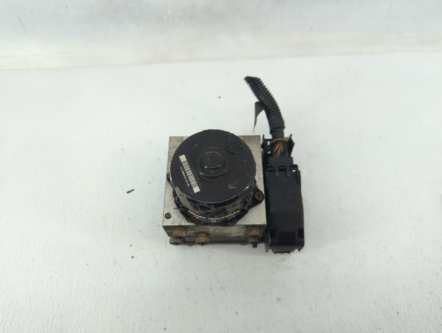 2004 Ford Explorer ABS Pump Control Module Replacement P/N:4L2T-2C219-AG Fits OEM Used Auto Parts - Oemusedautoparts1.com