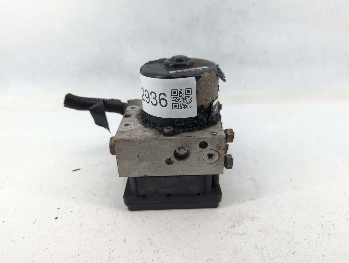 2004 Ford Explorer ABS Pump Control Module Replacement P/N:4L2T-2C219-AG Fits OEM Used Auto Parts - Oemusedautoparts1.com