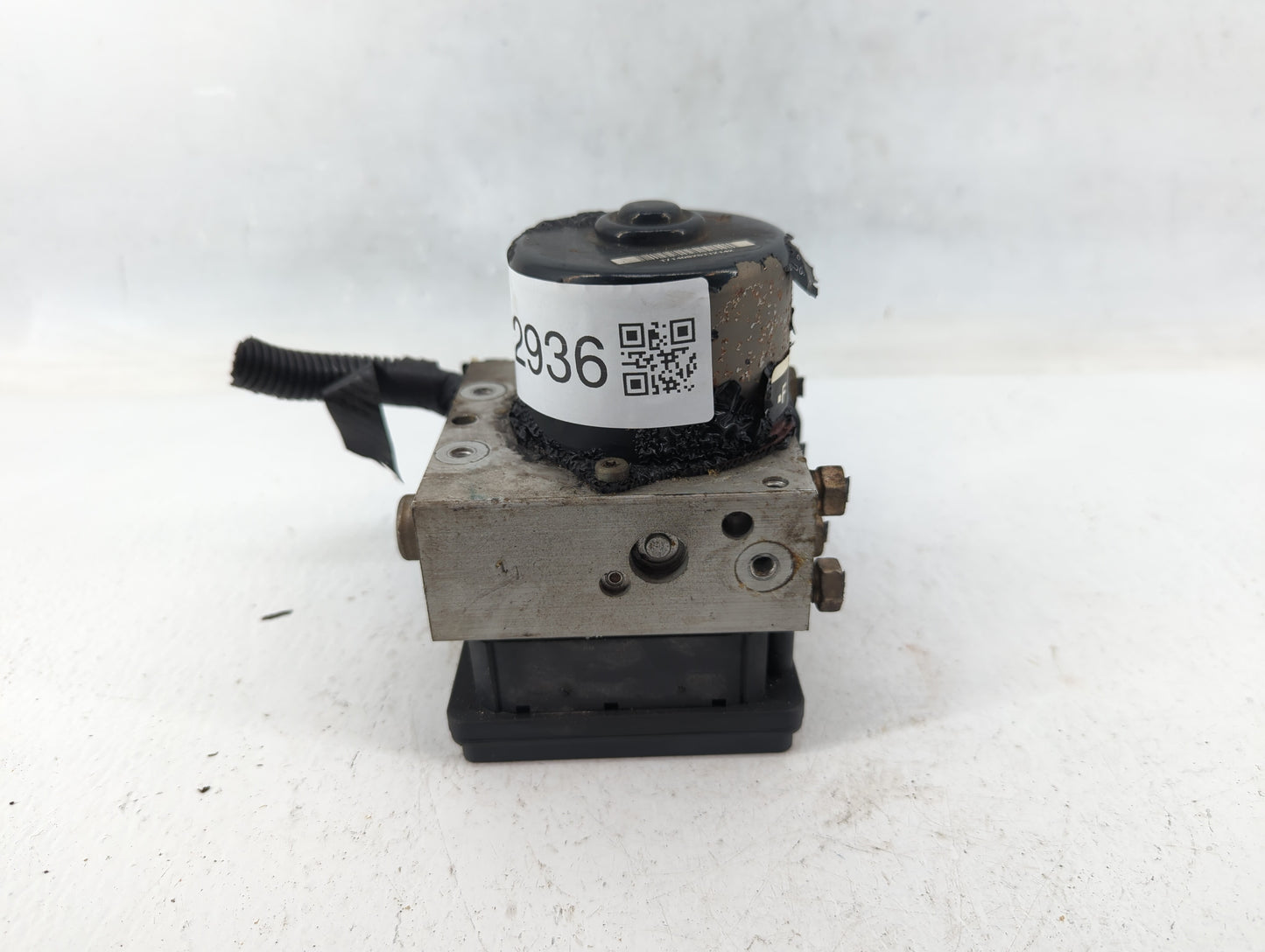 2004 Ford Explorer ABS Pump Control Module Replacement P/N:4L2T-2C219-AG Fits OEM Used Auto Parts - Oemusedautoparts1.com