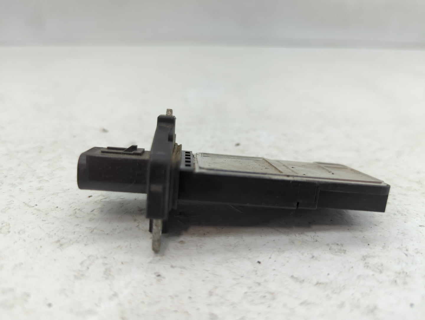 2004-2012 Ford Explorer Mass Air Flow Meter Maf - Oemusedautoparts1.com