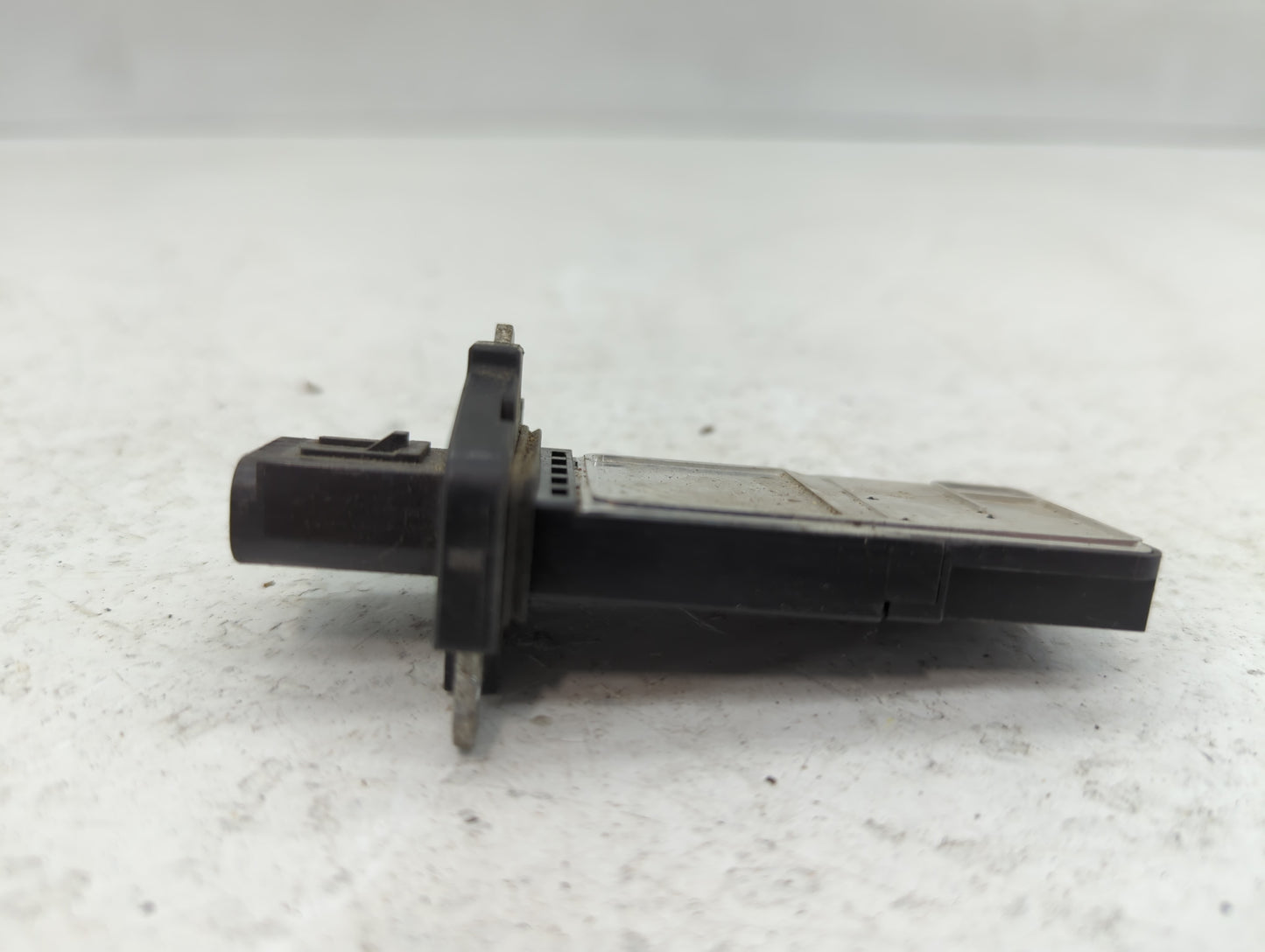 2004-2012 Ford Explorer Mass Air Flow Meter Maf - Oemusedautoparts1.com