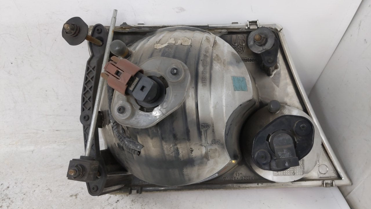 2002-2005 Ford Explorer Driver Left Oem Head Light Headlight Lamp - Oemusedautoparts1.com