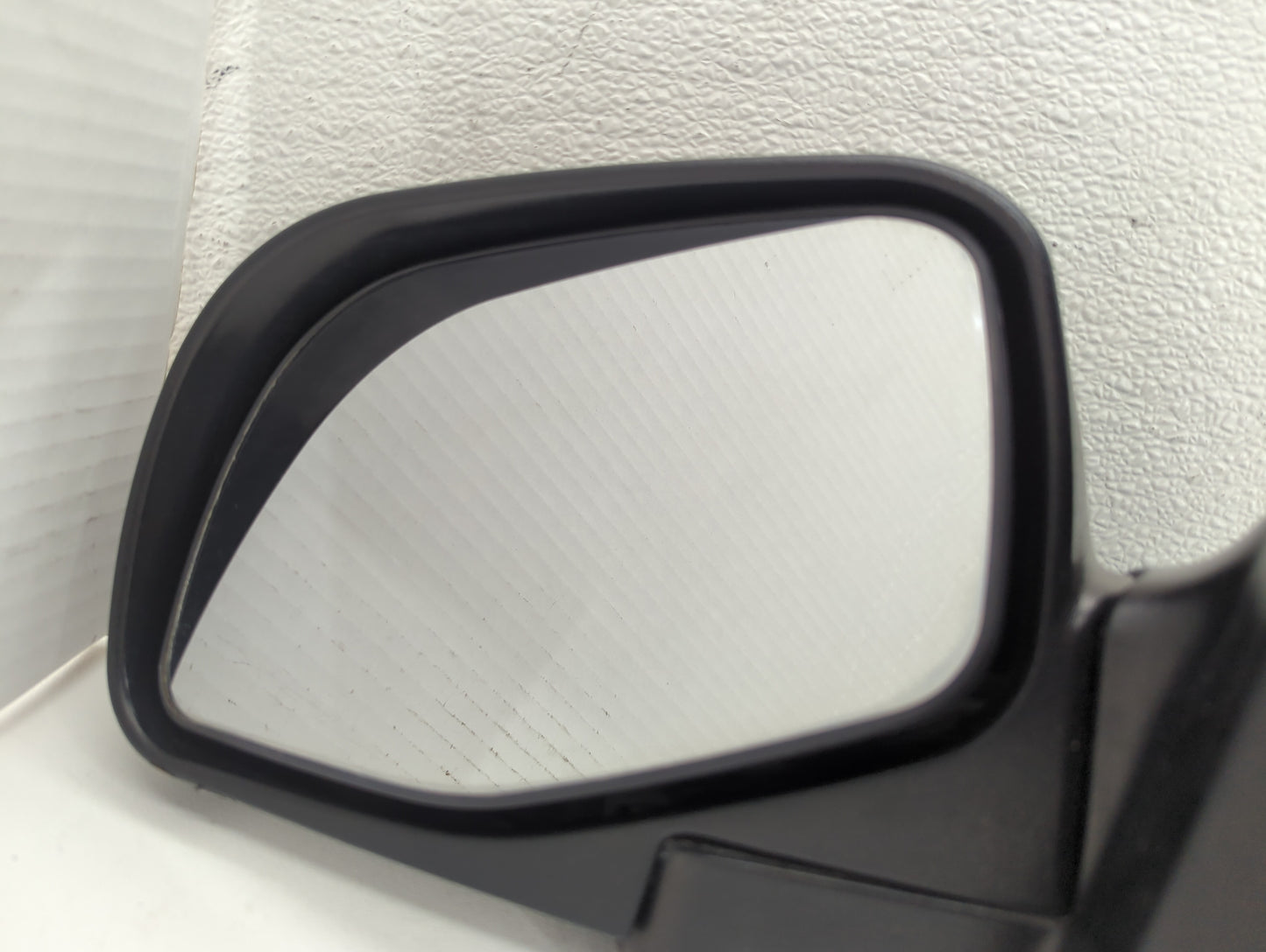 2002-2005 Ford Explorer Driver Side View Mirror - Left Door Mirror OEM Used - Oemusedautoparts1.com