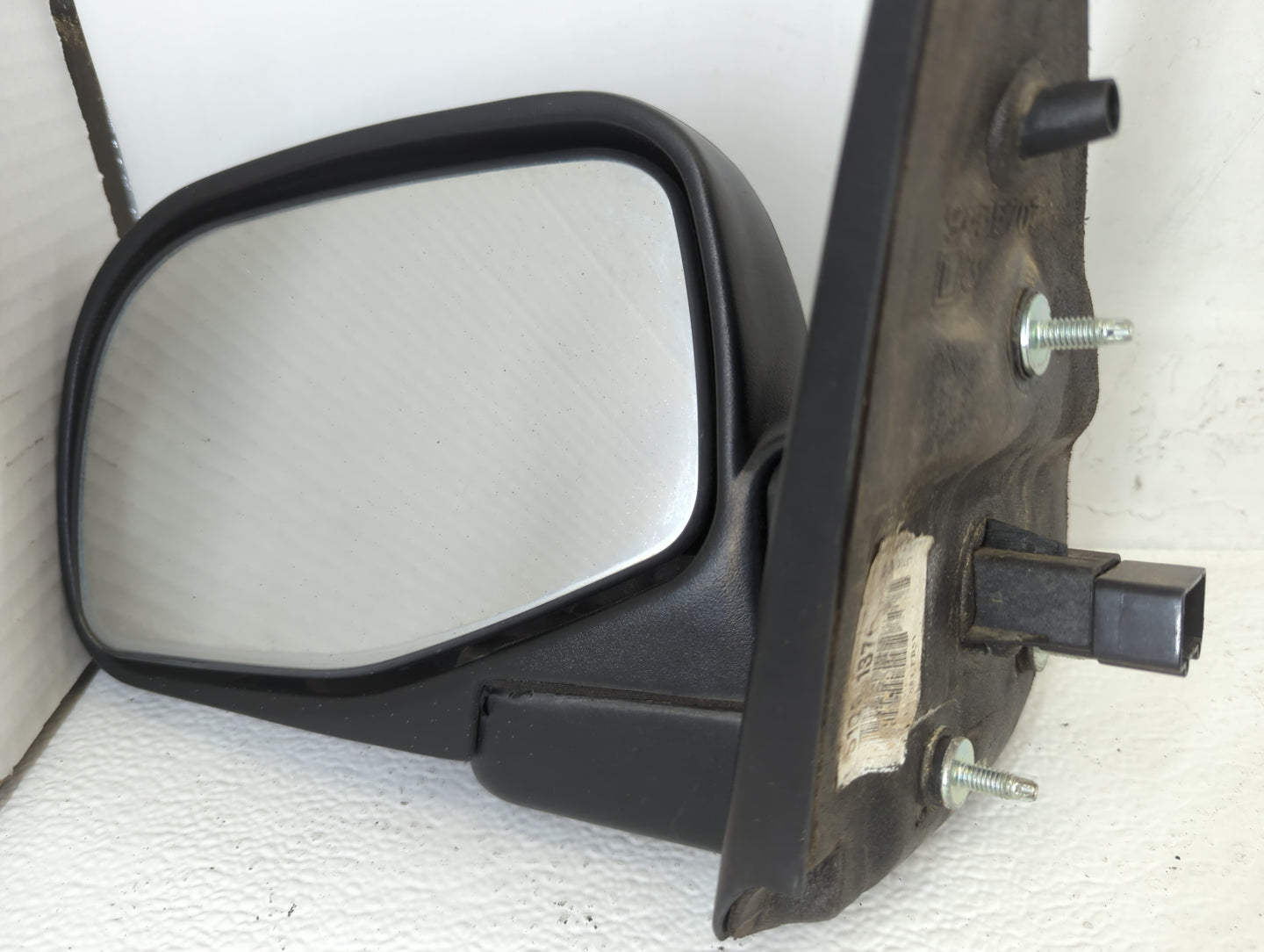 2002-2005 Ford Explorer Driver Side View Mirror - Left Door Mirror OEM Used - Oemusedautoparts1.com
